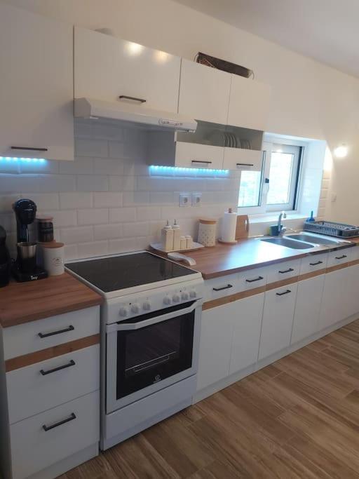 Houlia Home Διαμέρισμα Με Δωρεάν Χώρο Στάθμευσης Steniaí Exterior foto